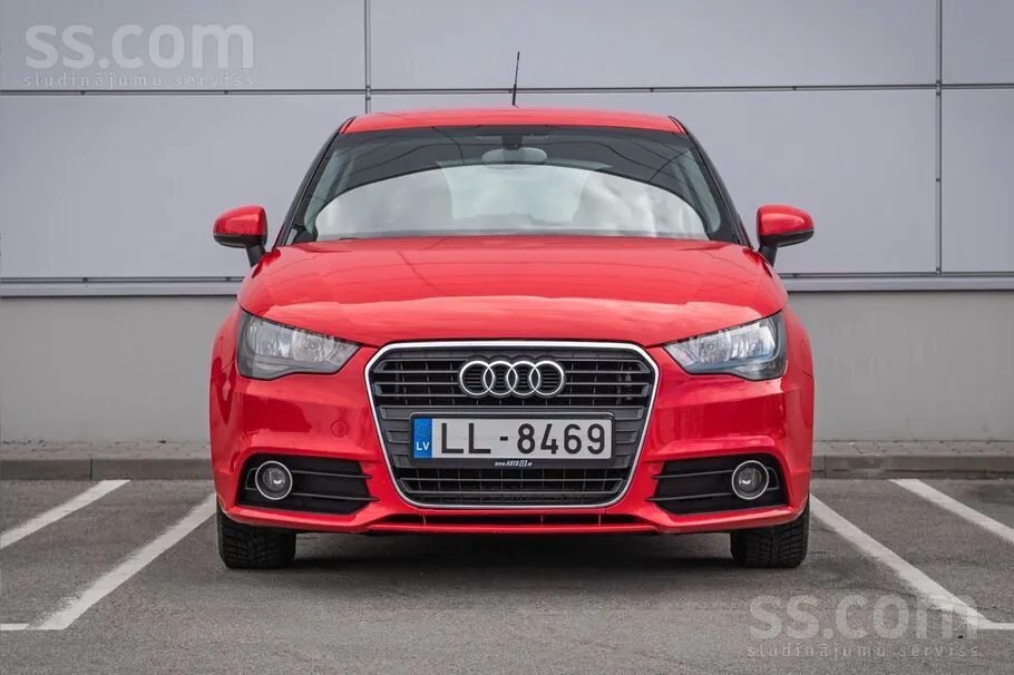 Audi A1 2011 photo 2