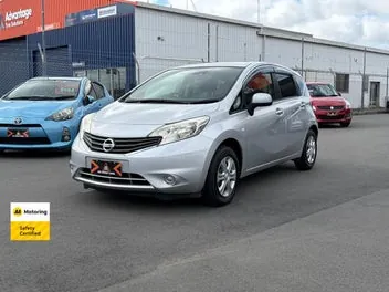 Nissan Note 2014 photo 4