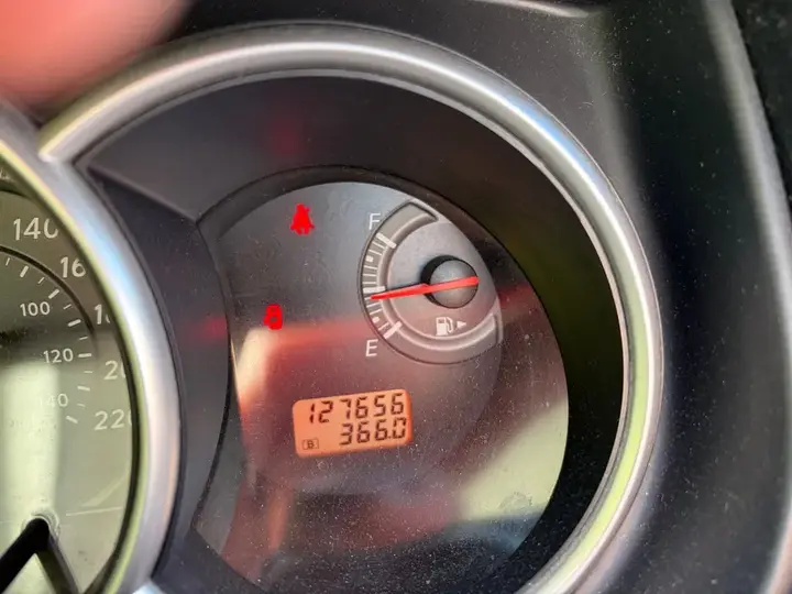 Nissan Versa 2010 photo 4