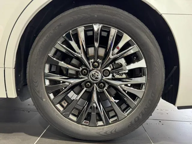 Toyota Vellfire 2025 photo 5