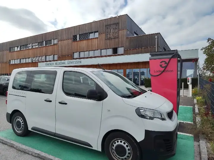 Peugeot E-Expert 2022 photo 2