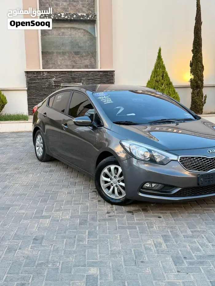 Kia K3 2014 photo 2