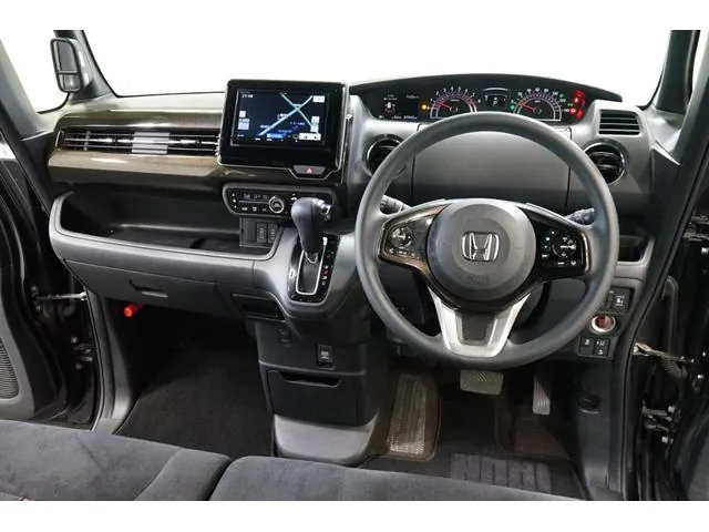 Honda N-Box 2017 photo 2
