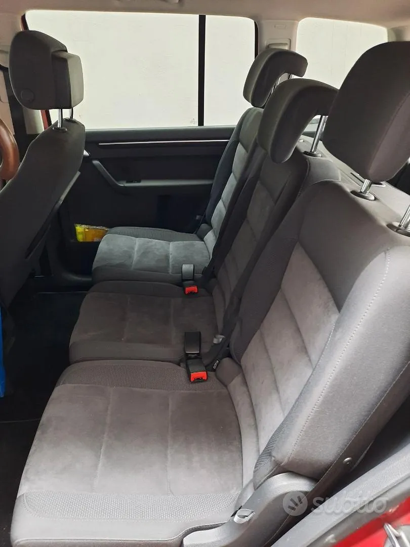 Volkswagen Touran 2014 photo 5