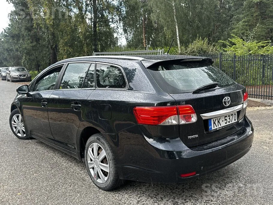 Toyota Avensis 2013 photo 5