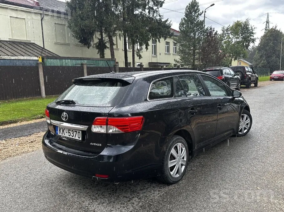 Toyota Avensis 2013 photo 4