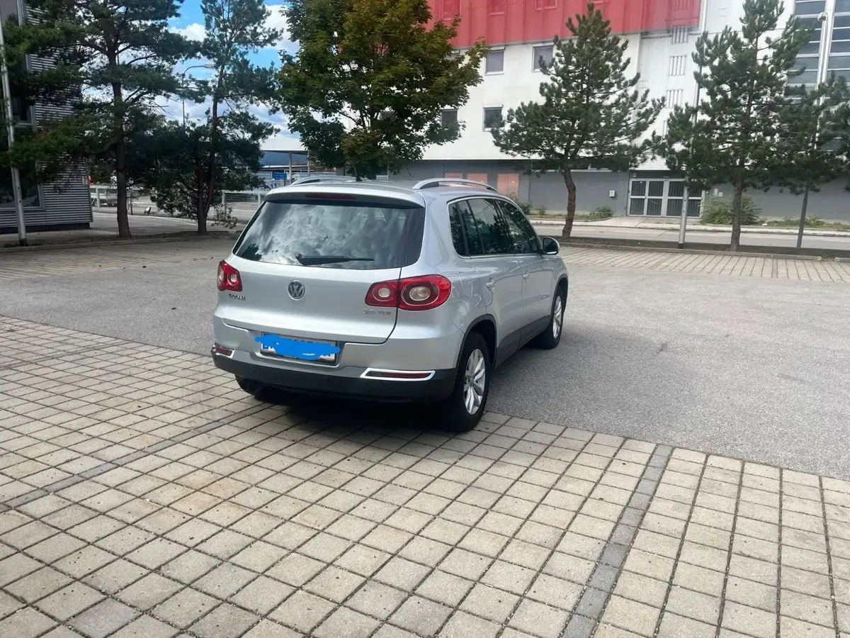 Volkswagen Tiguan 2009 photo 2
