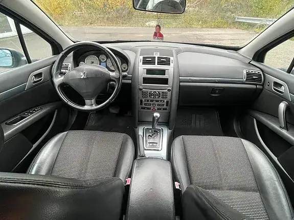 Peugeot 407 2004 photo 5