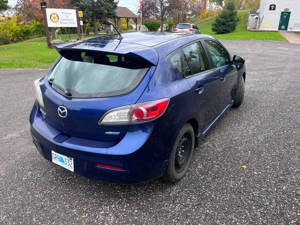 Mazda 3 2012 photo 4