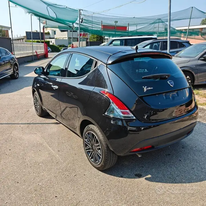 Lancia Ypsilon 2023 photo 4