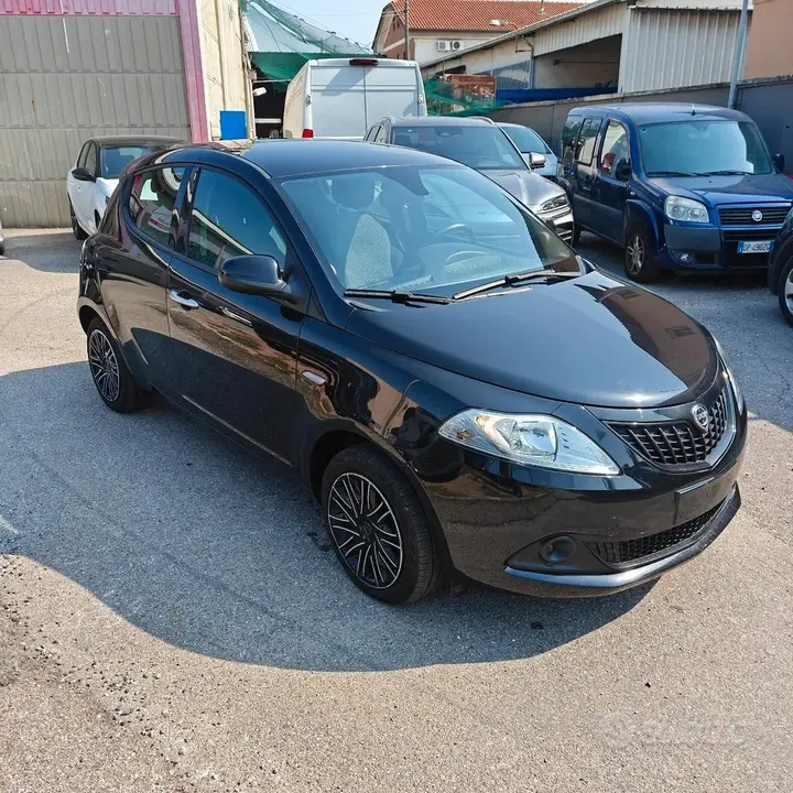 Lancia Ypsilon 2023 photo 3