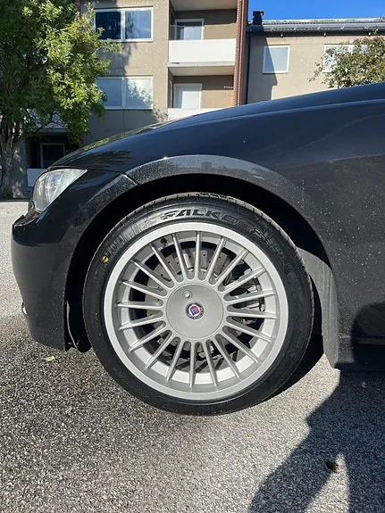 BMW 330Xi 2007 photo 2