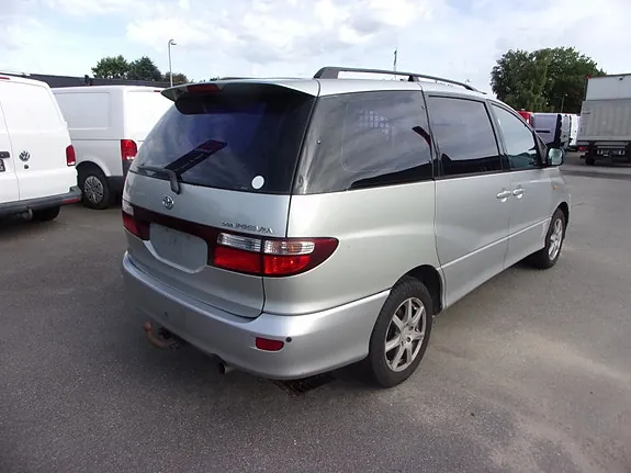 Toyota Previa 2001 photo 2
