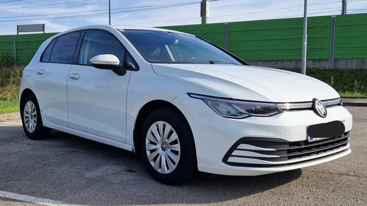 Volkswagen Golf 2022 photo 2