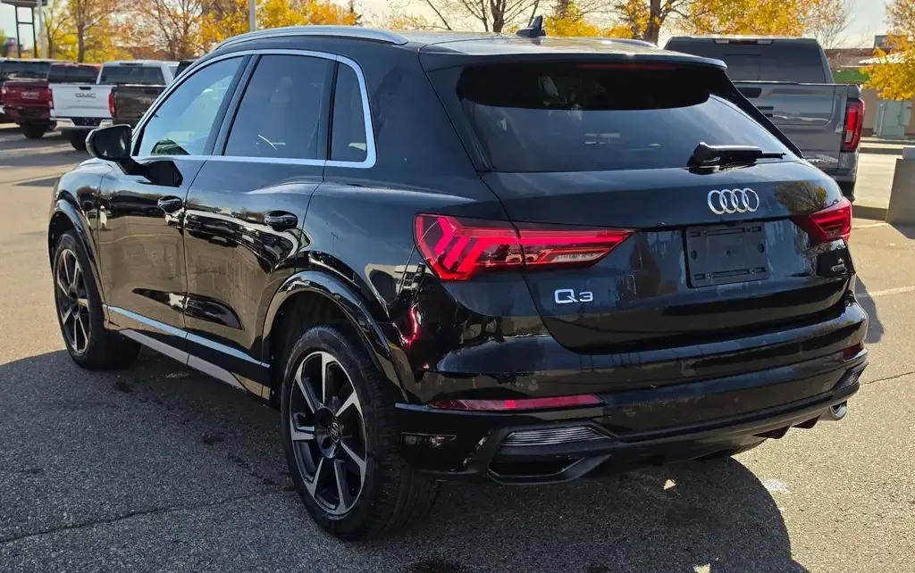 Audi Q3 2025 photo 3