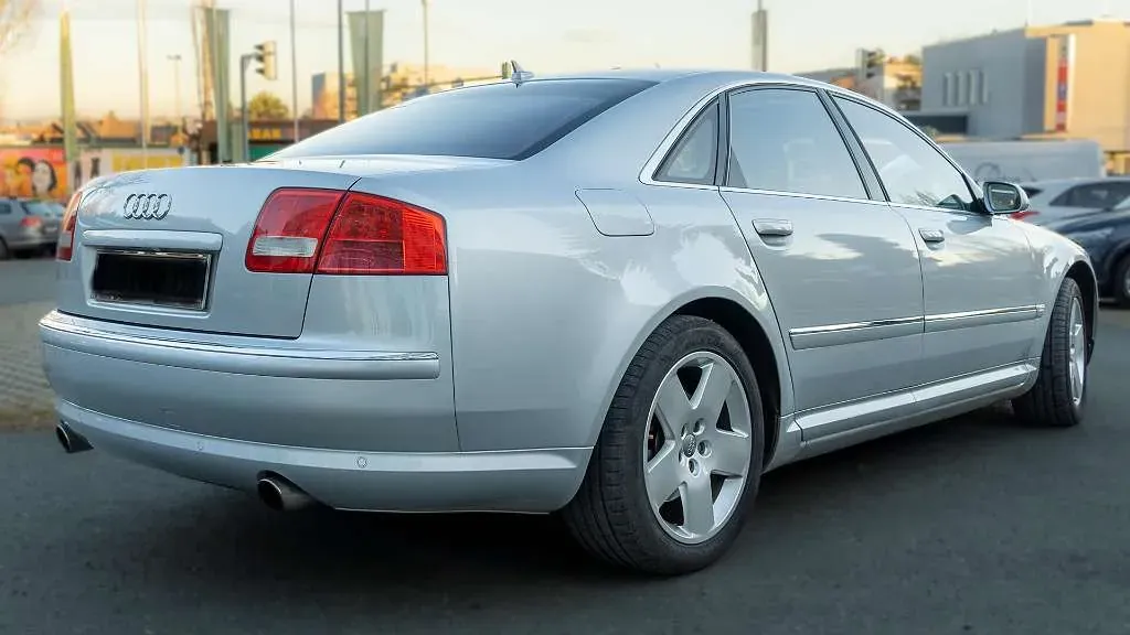 Audi A8 2006 photo 3