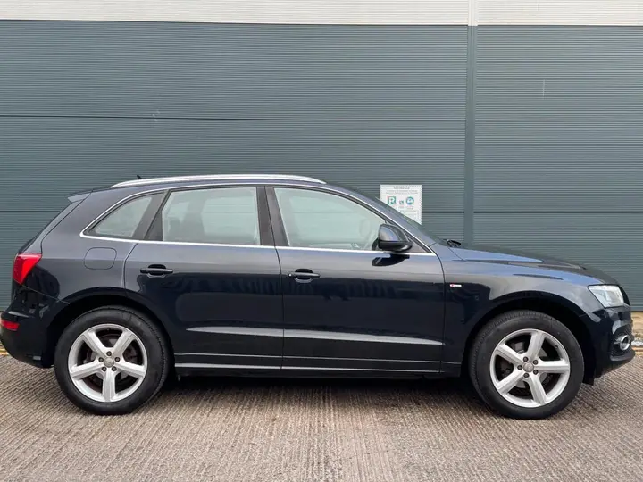 Audi Q5 2011 photo 2