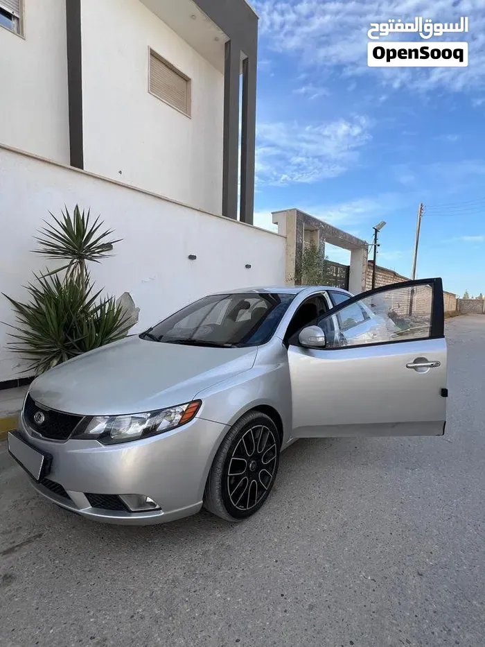 Kia Forte 2010 photo 4