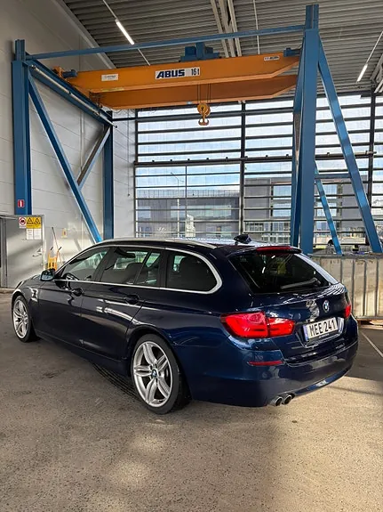 BMW 520D 2012 photo 2