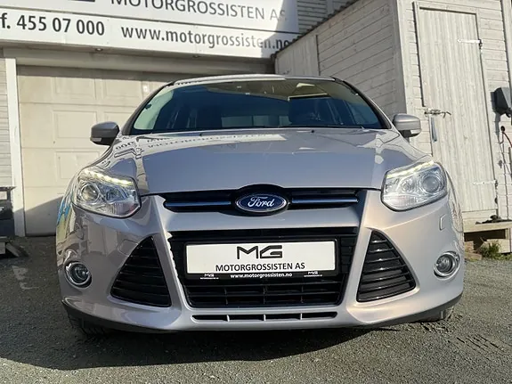 Ford Focus 2013 photo 2