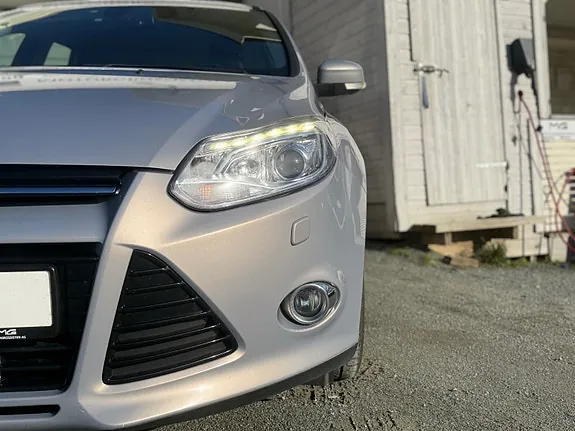 Ford Focus 2013 photo 3