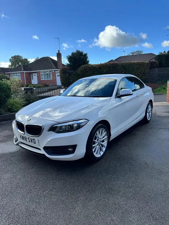 BMW 2 Series 2018 photo 2