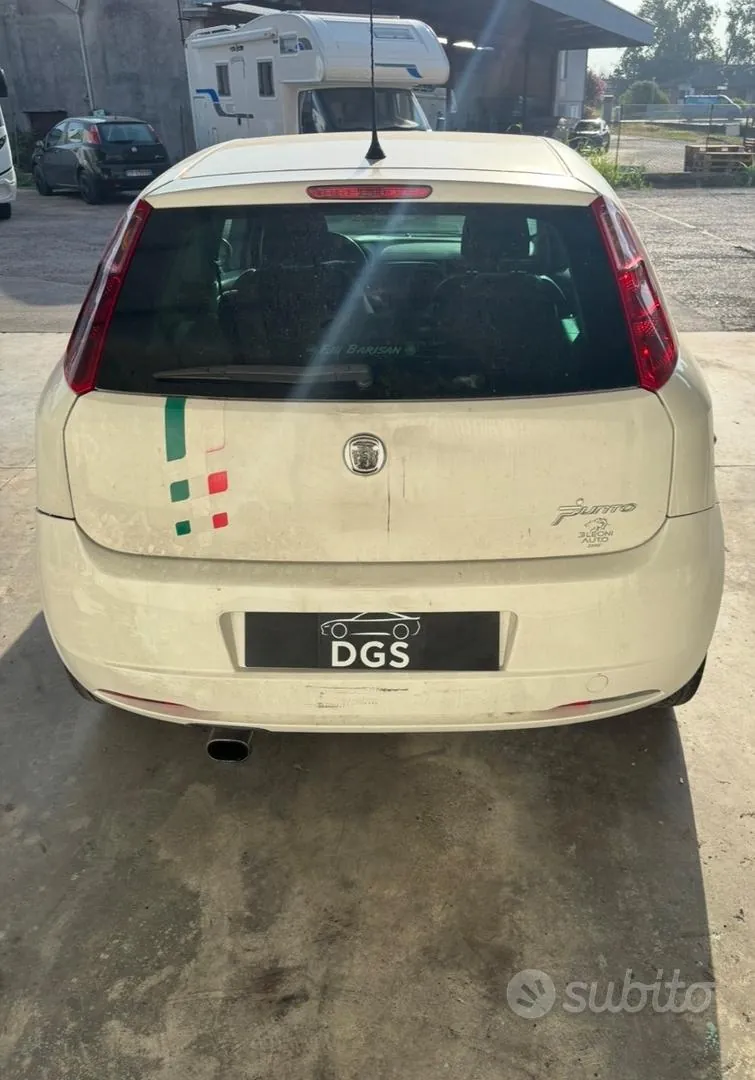 Fiat Punto 2008 photo 3