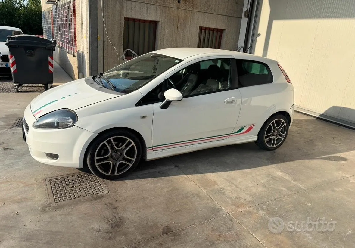 Fiat Punto 2008 photo 2