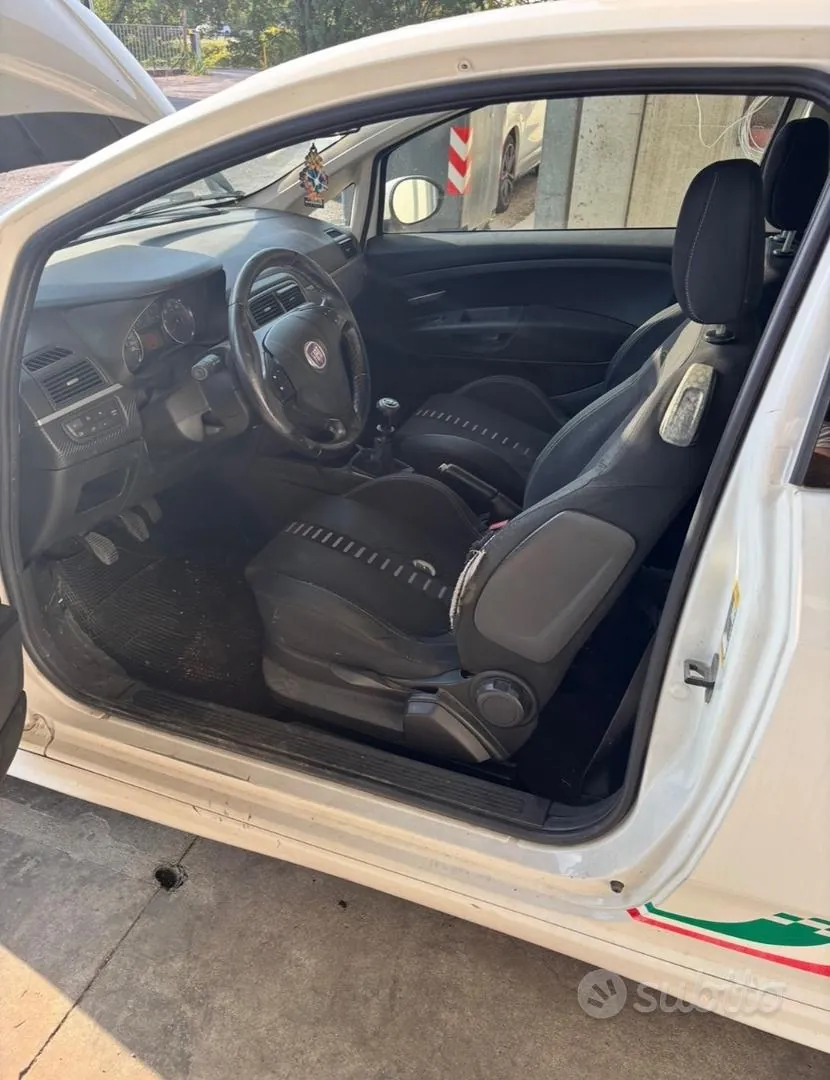 Fiat Punto 2008 photo 4