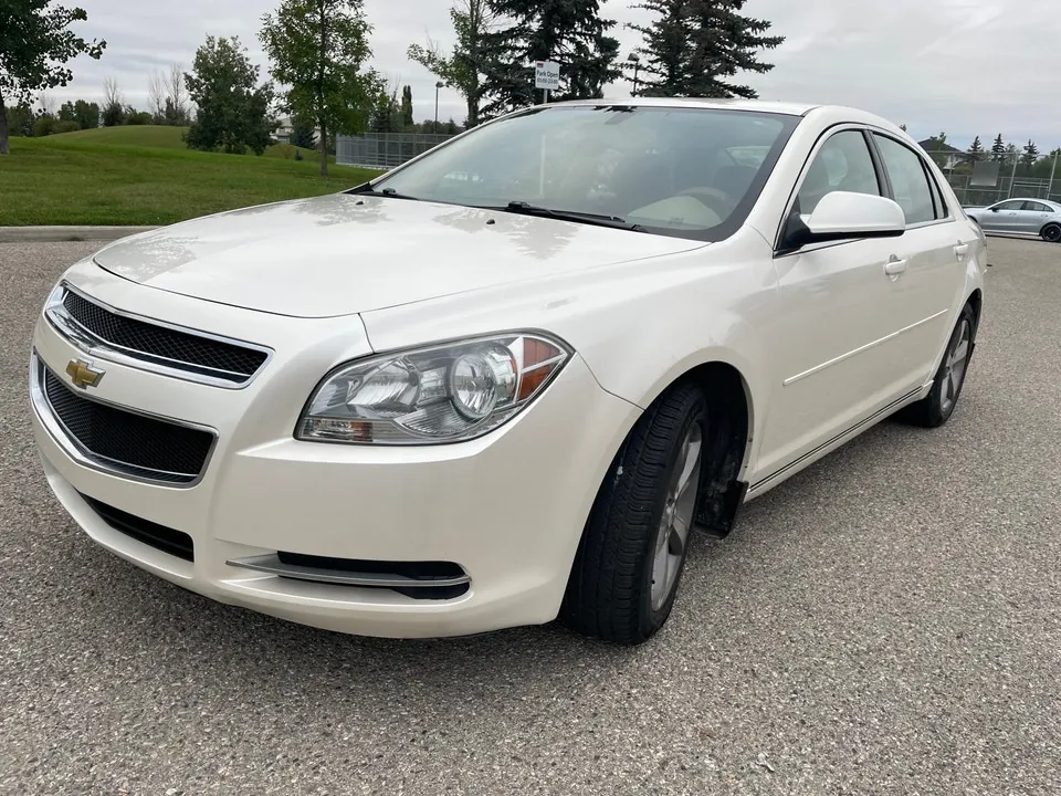Chevrolet Malibu 2011 photo 3