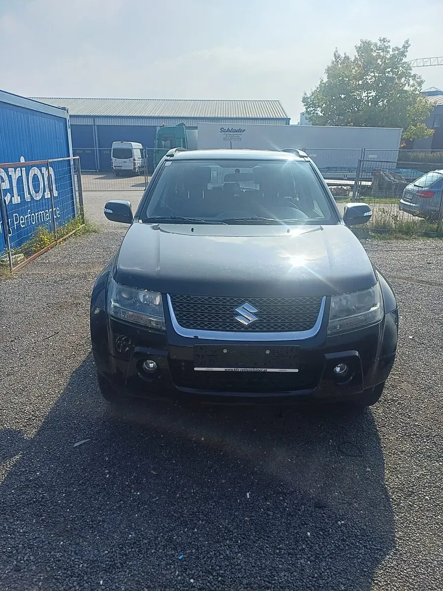 Suzuki Vitara 2010 photo 2