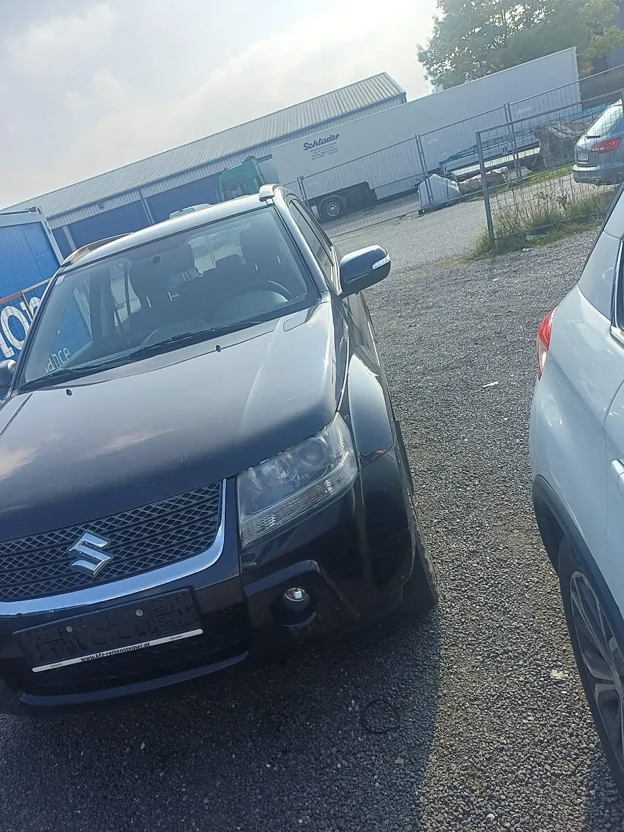 Suzuki Vitara 2010 photo 3