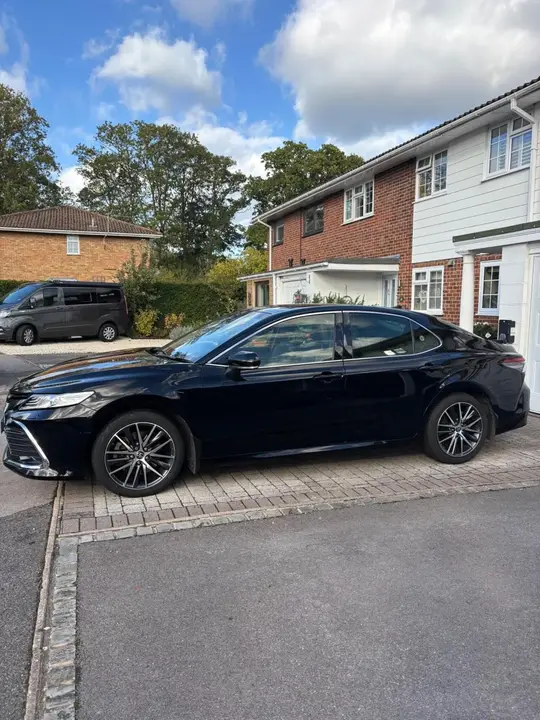 Toyota Camry 2021 photo 2