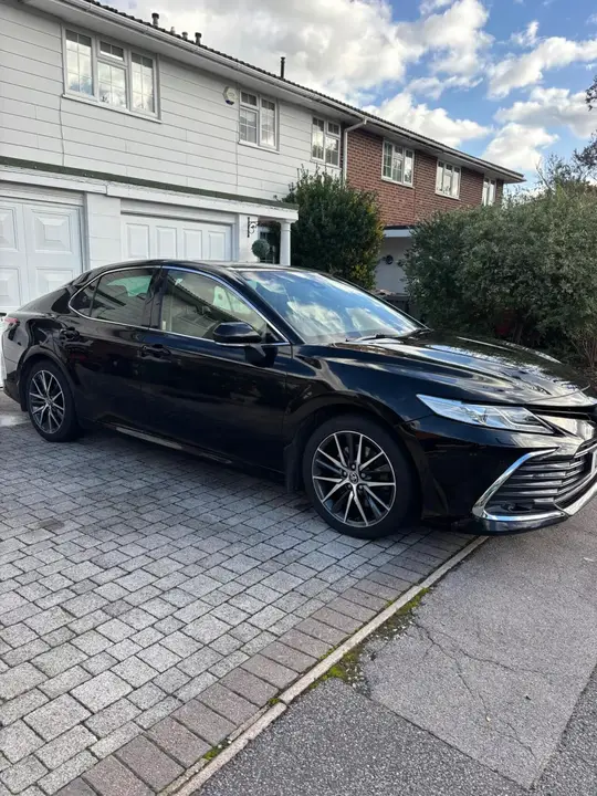 Toyota Camry 2021 photo 3