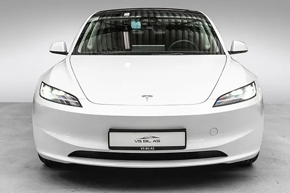 Tesla Model 3 2025 photo 4