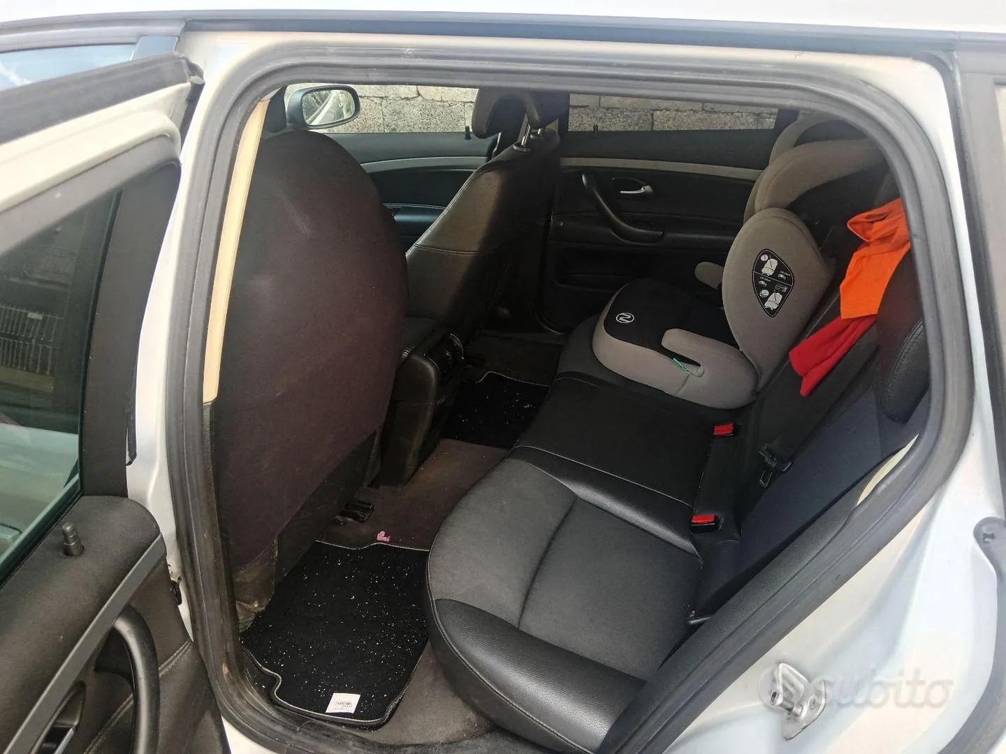 Saab 9-3 2009 photo 2