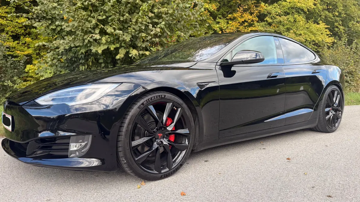 Tesla Model S 2019 photo 2