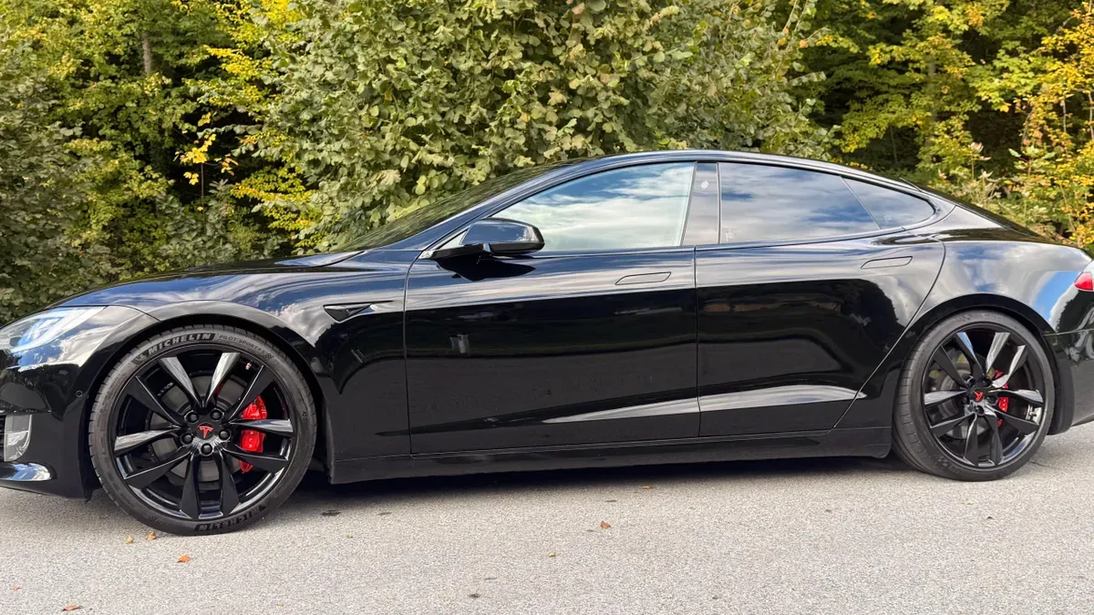 Tesla Model S 2019 photo 3