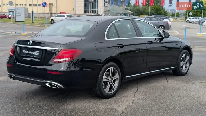Mercedes-Benz E-Class 2019 photo 4