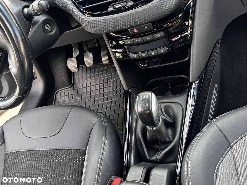 Peugeot 2008 2015 photo 3