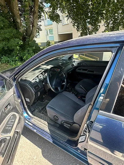 Mitsubishi Lancer 2004 photo 2