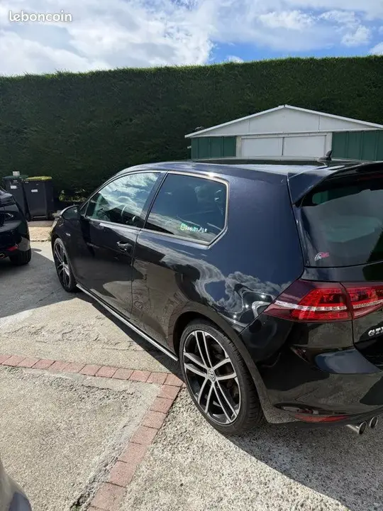 Volkswagen Golf 2014 photo 2