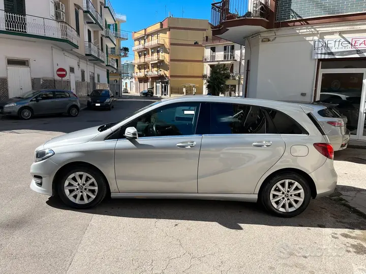 Mercedes-Benz B-Class 2017 photo 5