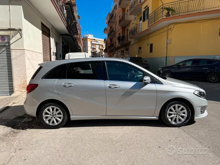 Mercedes-Benz B-Class 2017 photo 4