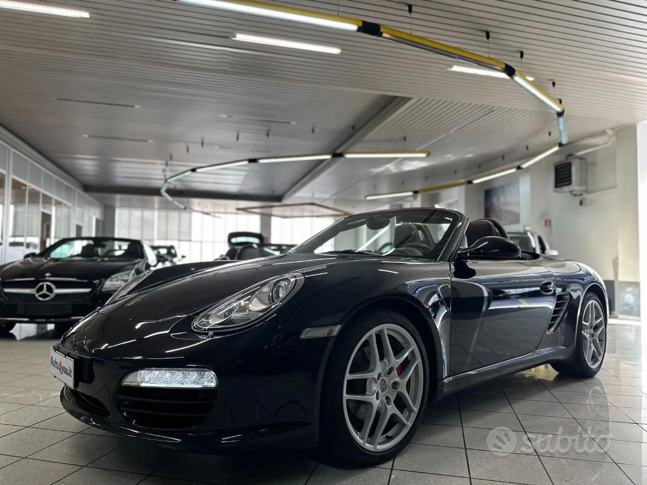 Porsche Boxster 2010 photo 2