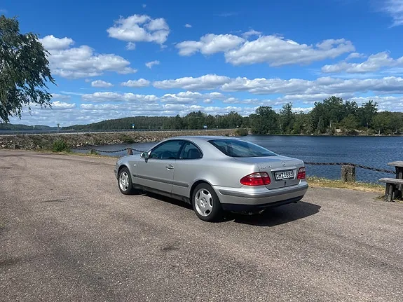 Mercedes-Benz Clk230 1998 photo 2