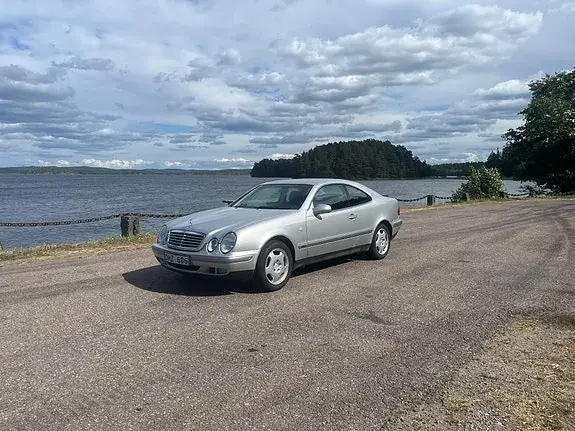 Mercedes-Benz Clk230