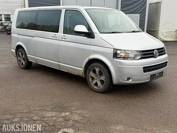 Volkswagen Caravelle 2011 photo 2