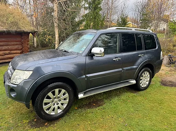 Mitsubishi Pajero 2008 photo 2