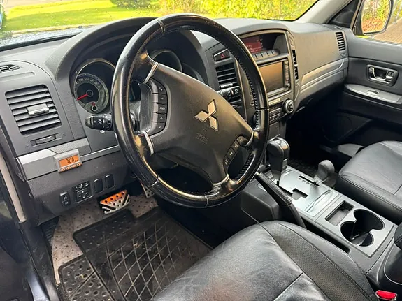 Mitsubishi Pajero 2008 photo 4